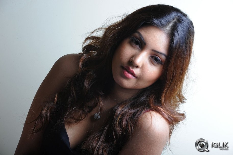 Komal-jha